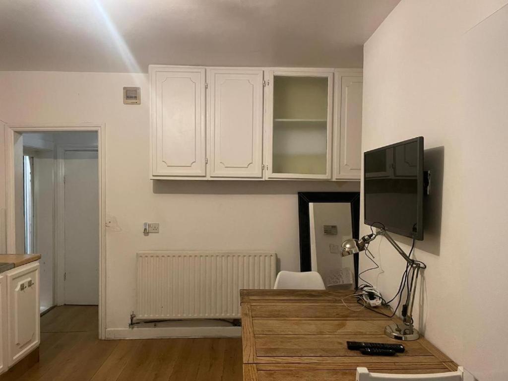 Pensión Balham, South Spacious, Lambert, 6 Available